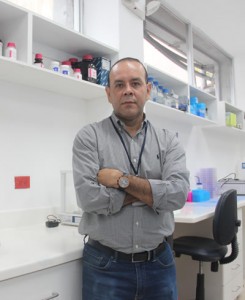 Investigador Dr. Jose Santamaria