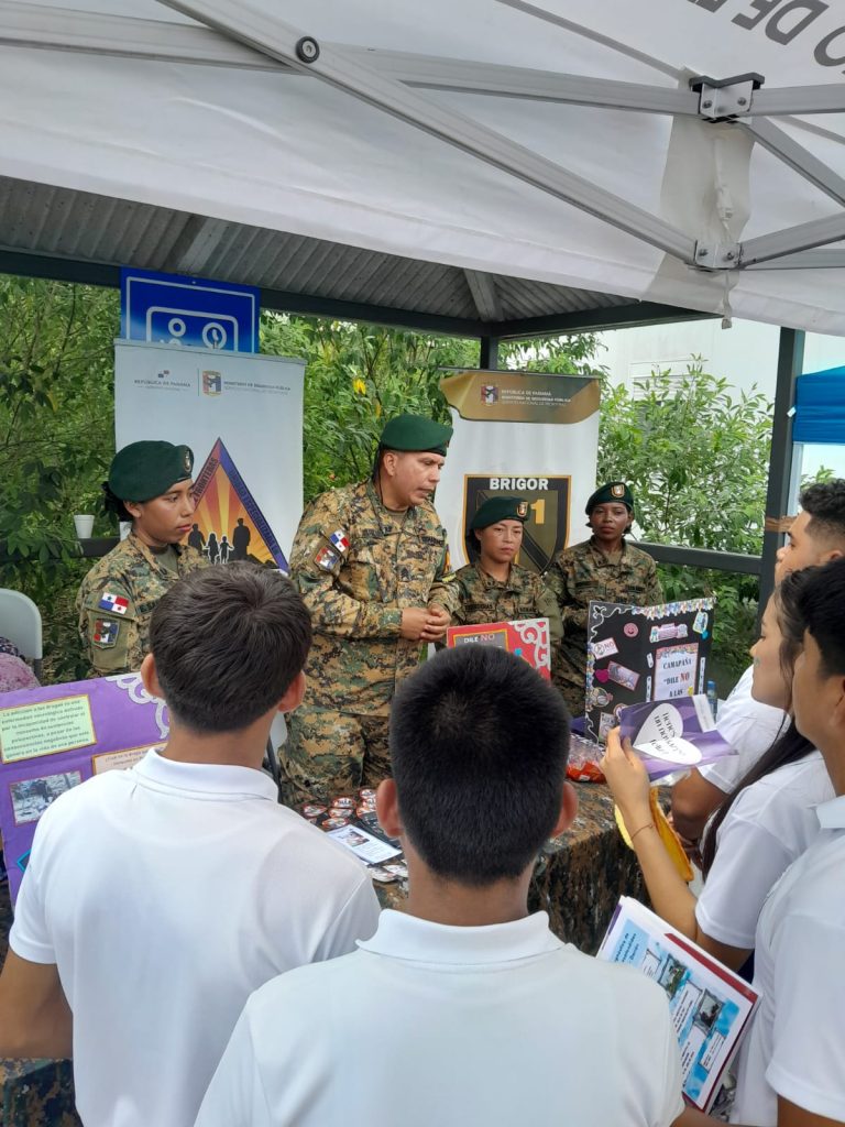 Estudiantes del Centro Educativo Marcos Alarcón Palomino participaron activamente en las charlas de la Feria de Educación y Salud organizada por el Instituto Conmemorativo Gorgas y la Fundación AID FOR AIDS, en Metetí, Darién.
