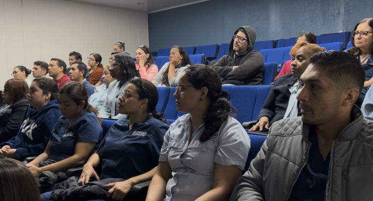 El Dr. Jiménez Muñoz destacó que la tuberculosis es una enfermedad infectocontagiosa de larga data, considerada una de las más antiguas de la humanidad, y que continúa siendo la principal causa de muerte por enfermedad infecciosa a nivel mundial.