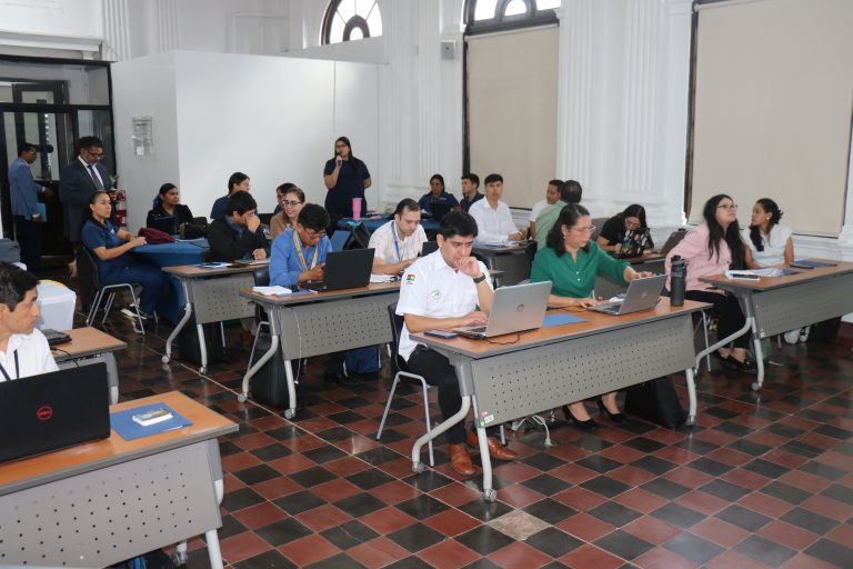 El Proyecto PROTECT —Pandemic Response Optimization Through Engaged Communities and Territories—contribuye al desarrollo de la vigilancia molecular de patógenos emergentes y reemergentes mediante la descentralización de protocolos de detección y secuenciación, la provisión de insumos y la armonización de metodologías diagnósticas.